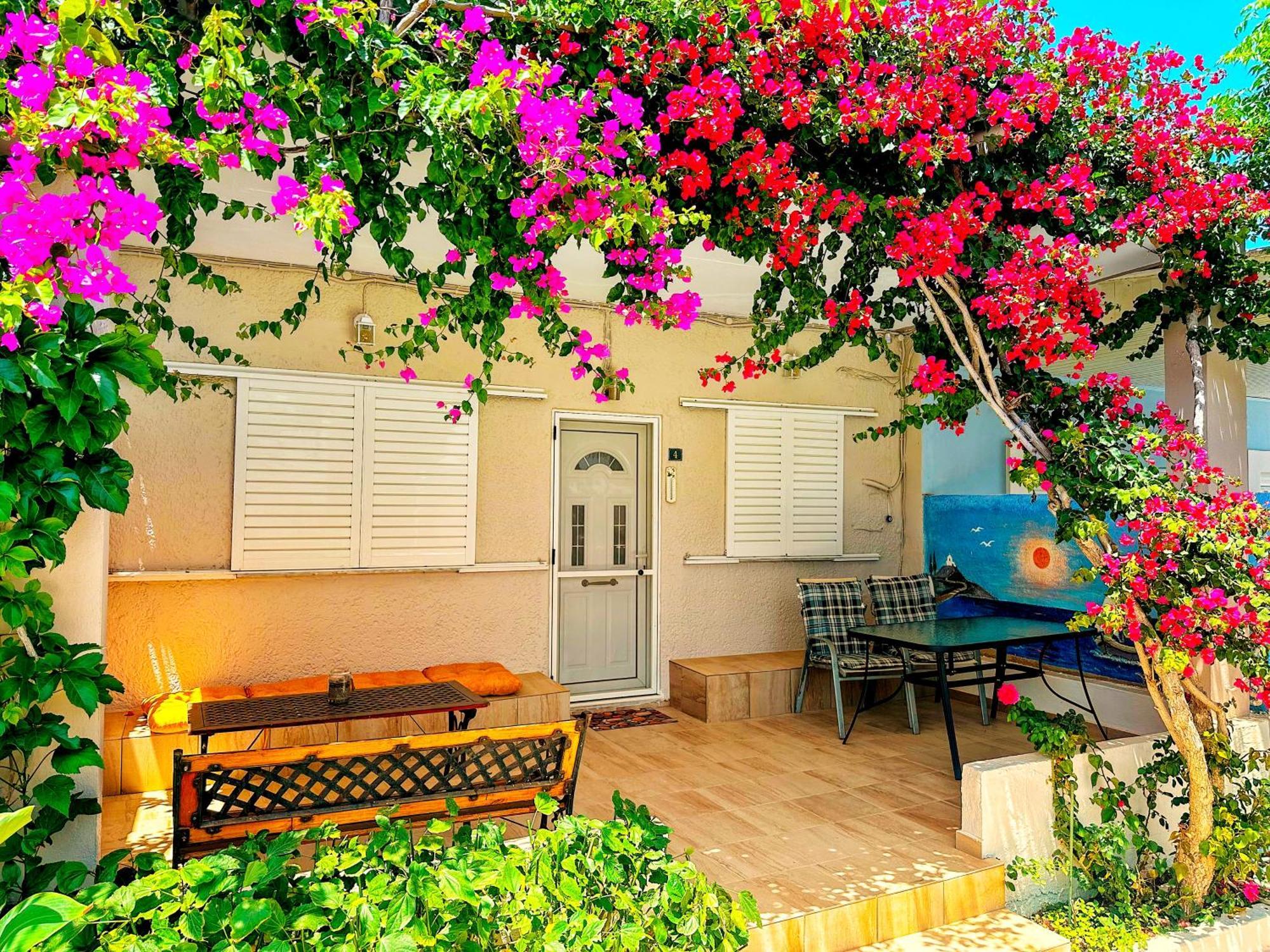 Salora Studio-apartments * Archangelos (Rhodes)